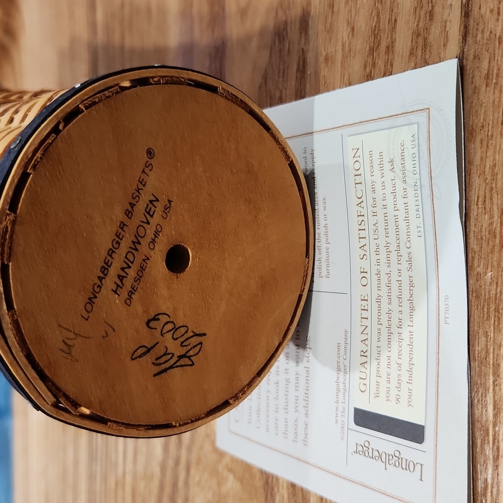 Longaberger Handwoven Basket 🧺 - Picture 3 of 6